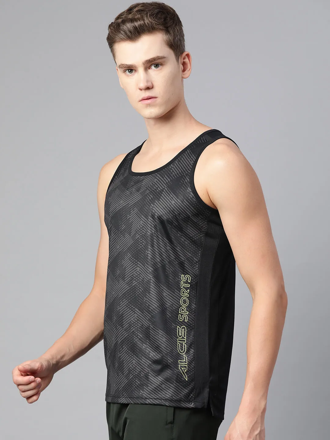Alcis Men Grey Printed Dry Tech Slim Fit T-shirt