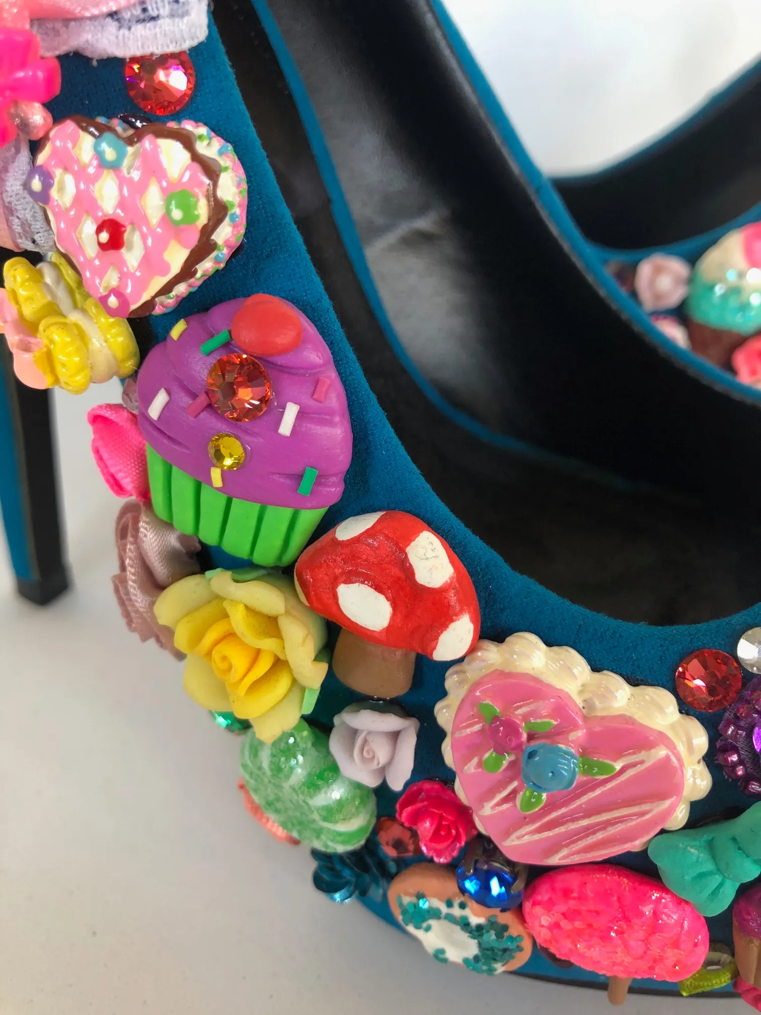 Alice pump Limited Edition Size EU 36/ USA 6