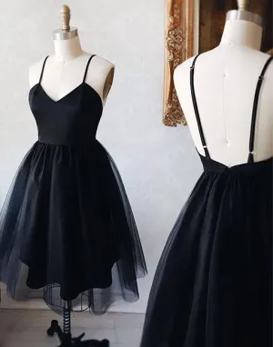 Black V-neck Backless Straps Tulle Homecoming Dresses