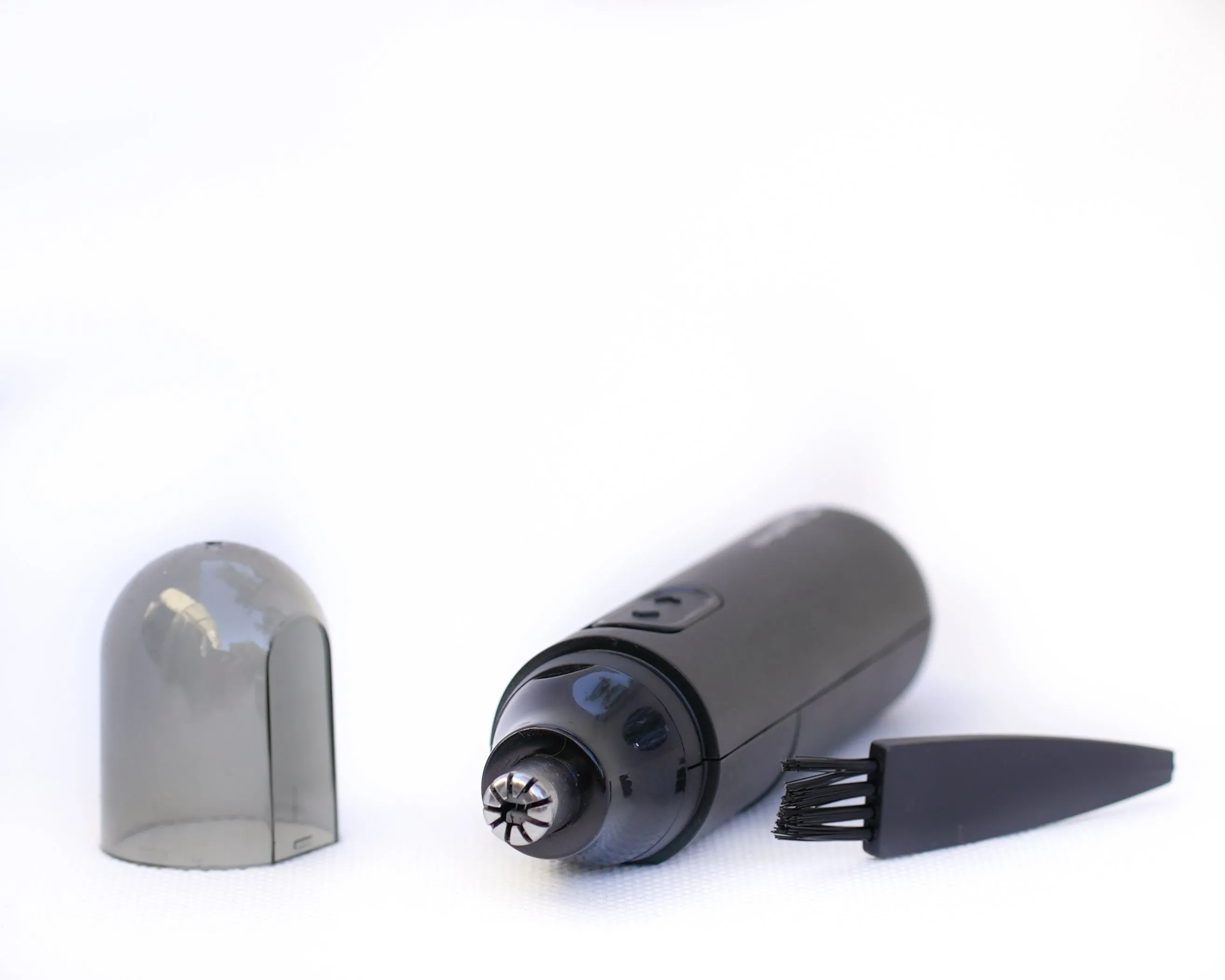 BOLDTECH PRO EAR AND NOSE HAIR TRIMMER- INSTANT RESULTS