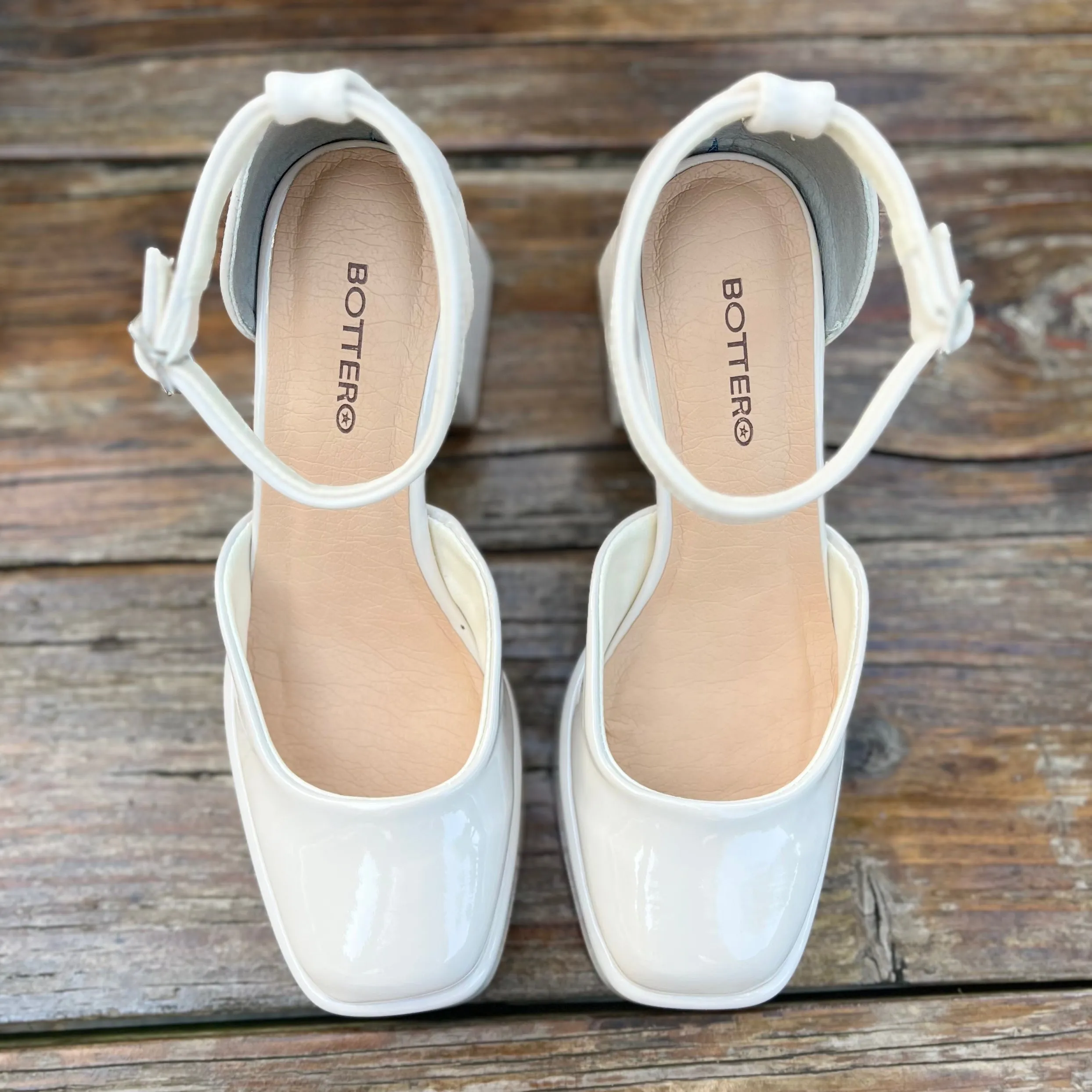 Botluna Off White