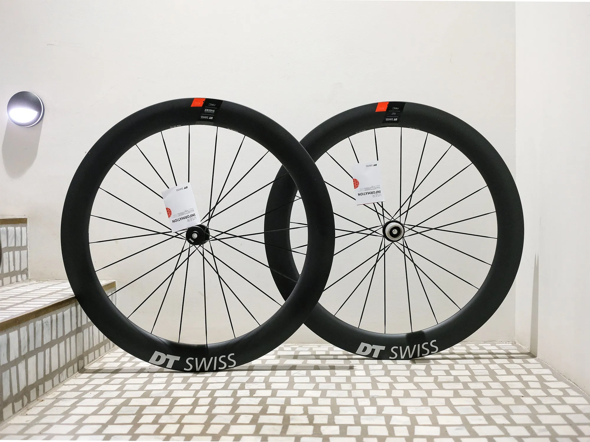 DT Swiss ARC1100 DICUT 62 Carbon Disc Brake Wheelset