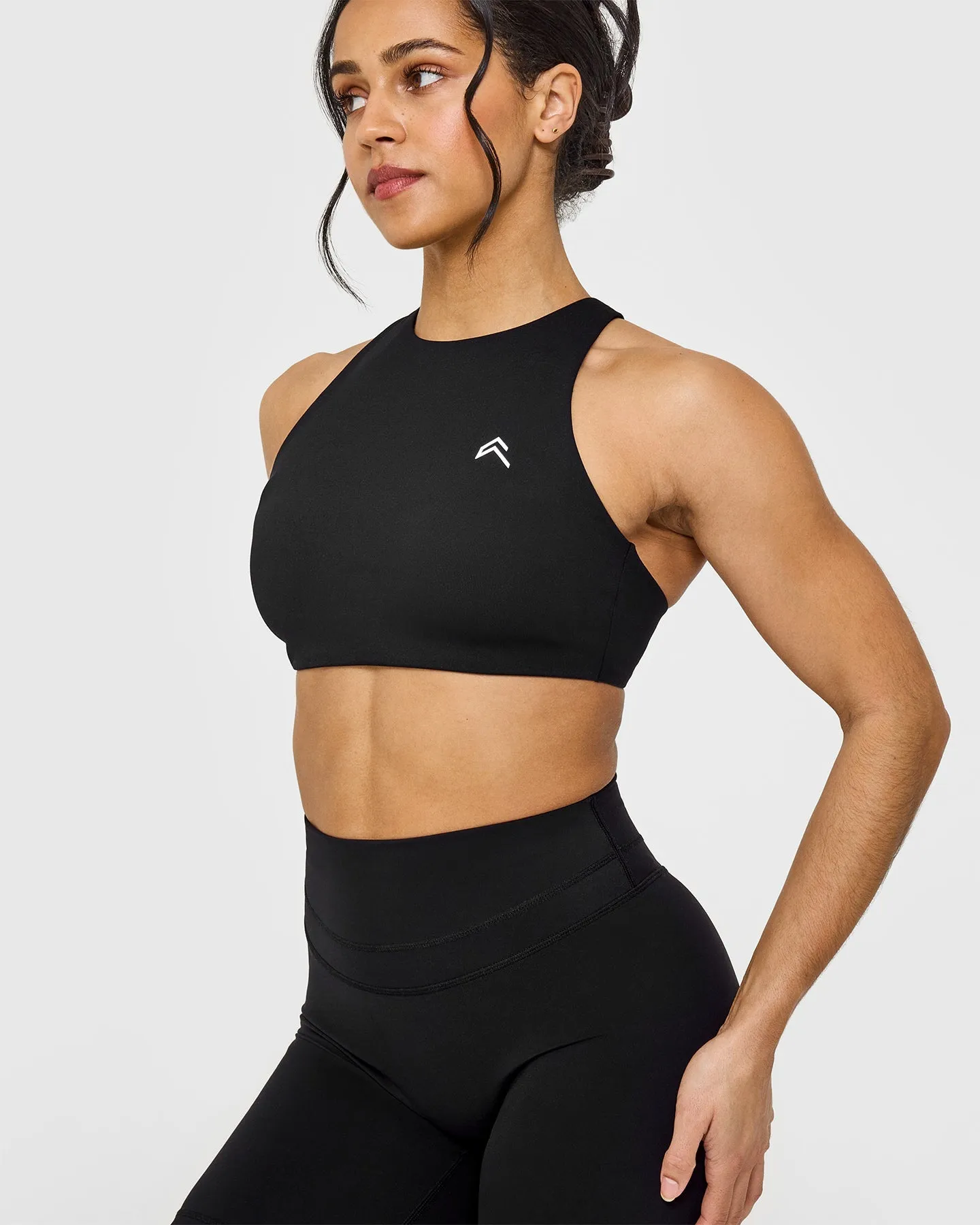 EasyLift™ High Neck Sports Bra | Black