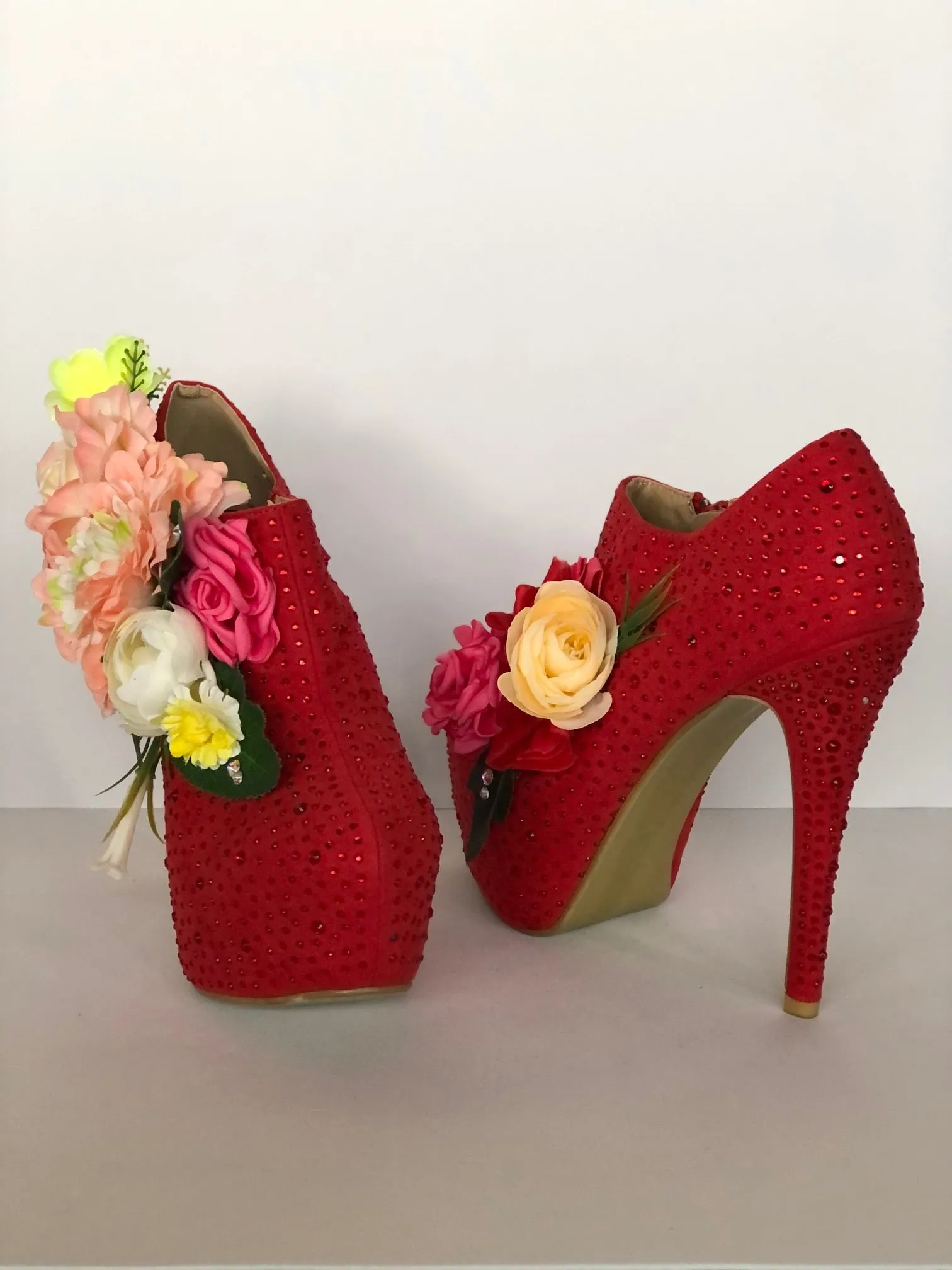 Flores Boots Size EU 39/ USA 9