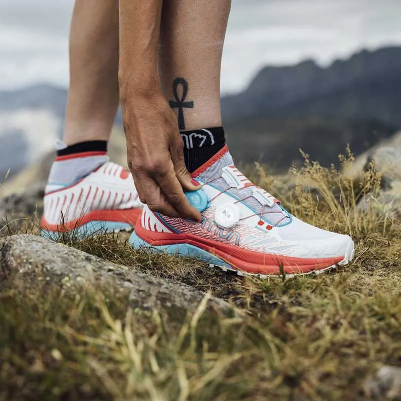La Sportiva Jackal II Boa Womens Trail Running Shoe - White/Hibiscus