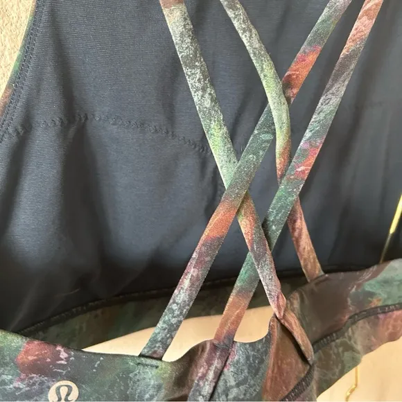 Lululemon High Neck Energy Sports Bra