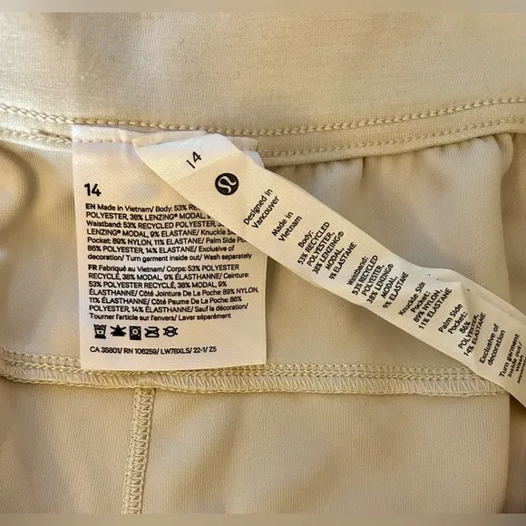 Lululemon Shorts 14 Softstreme Relaxed 4&quot; – Polished drapey White Opal Size 14