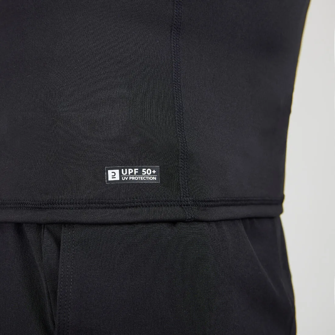Men’s short-sleeved UV-protection surfing T-Shirt - 500 Black Beast