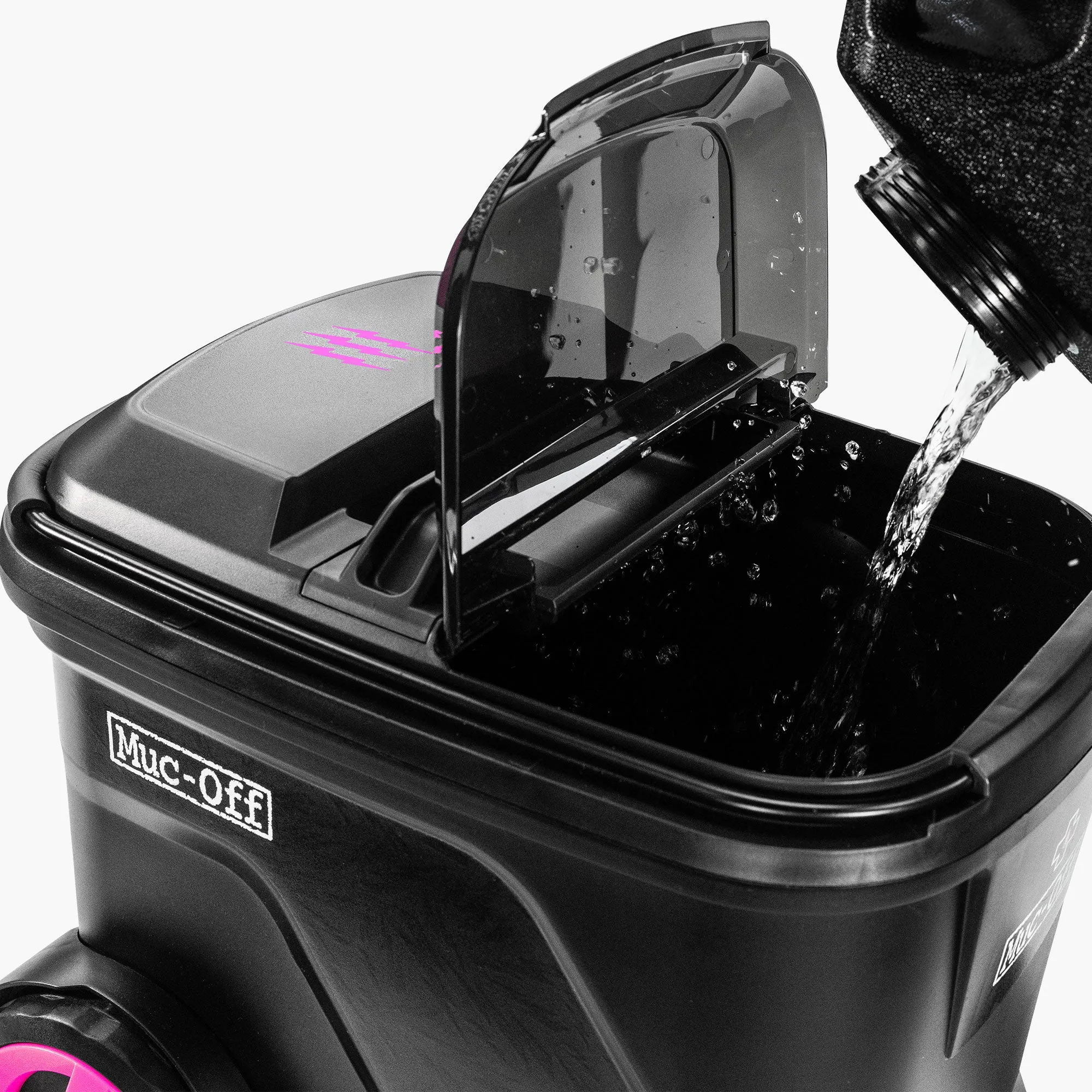 Mobile Pressure Washer   1 Year Supply Of Cleaner