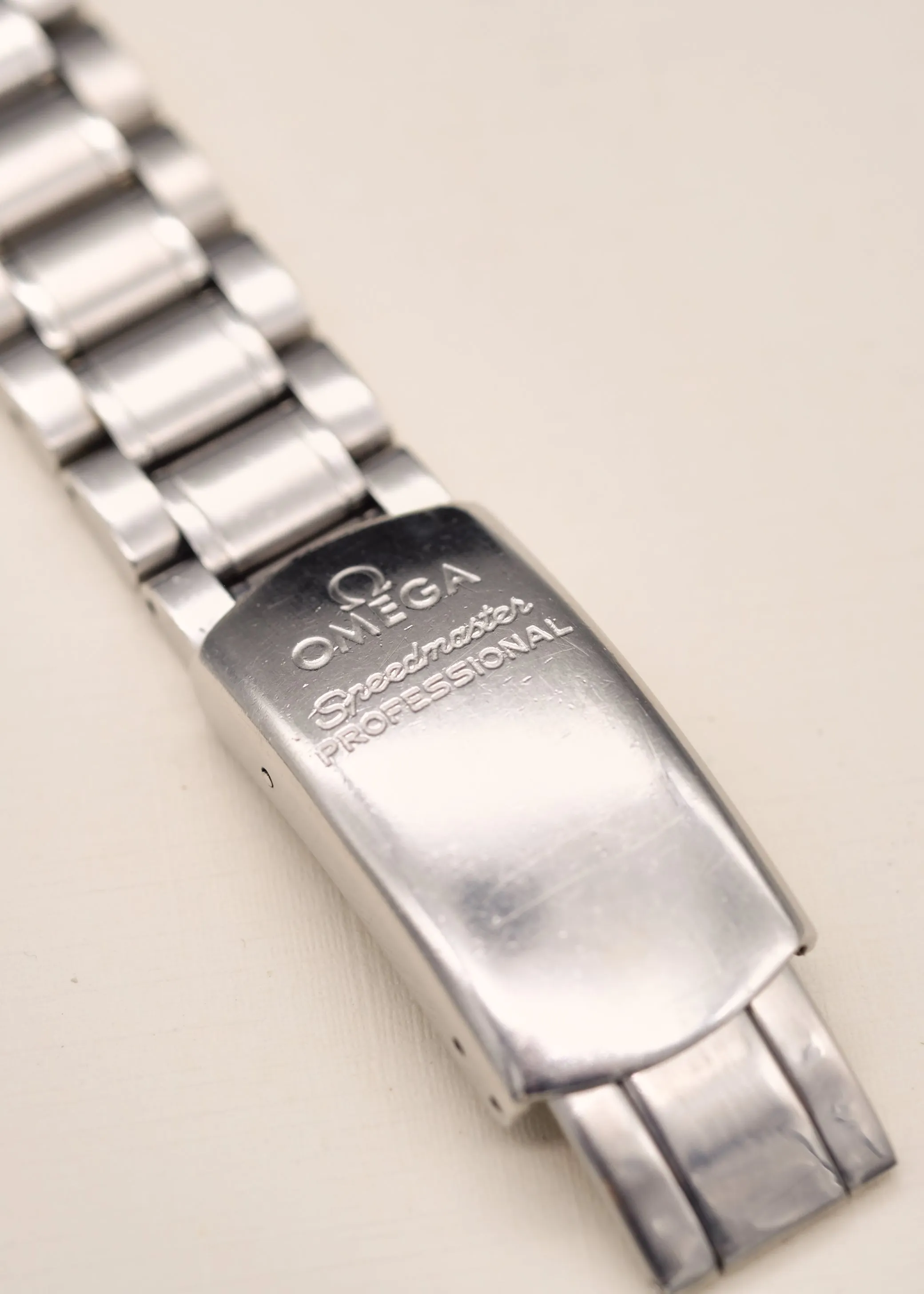 Omega Speedmaster Gilt Movement 3572.50 w/Card - 1996
