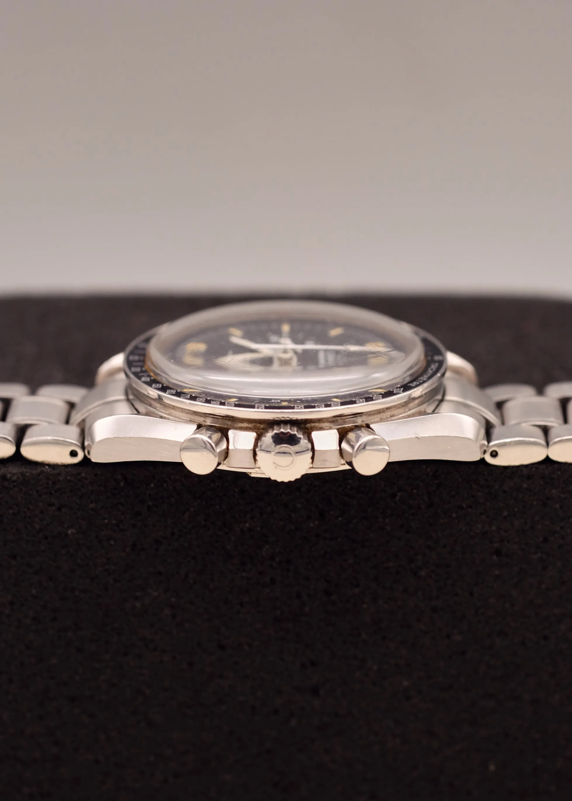 Omega Speedmaster Gilt Movement 3572.50 w/Card - 1996