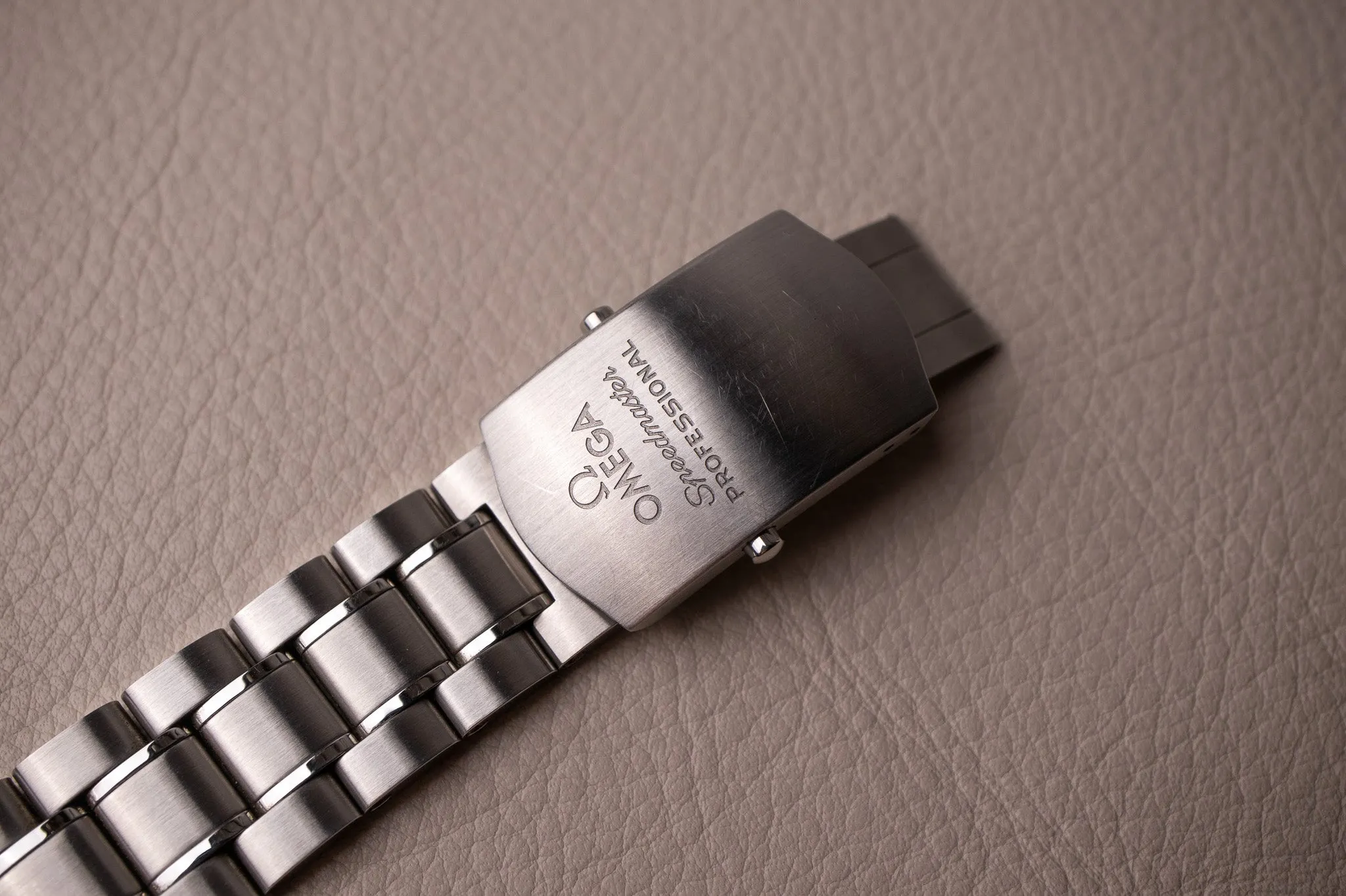 Omega Speedmaster Hesalite 311.30.42.30.01.005