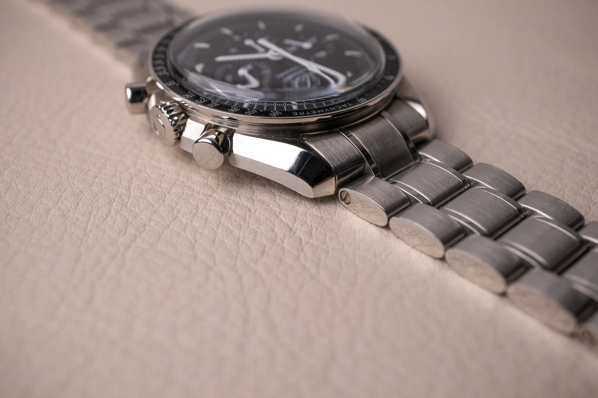 Omega Speedmaster Hesalite 311.30.42.30.01.005