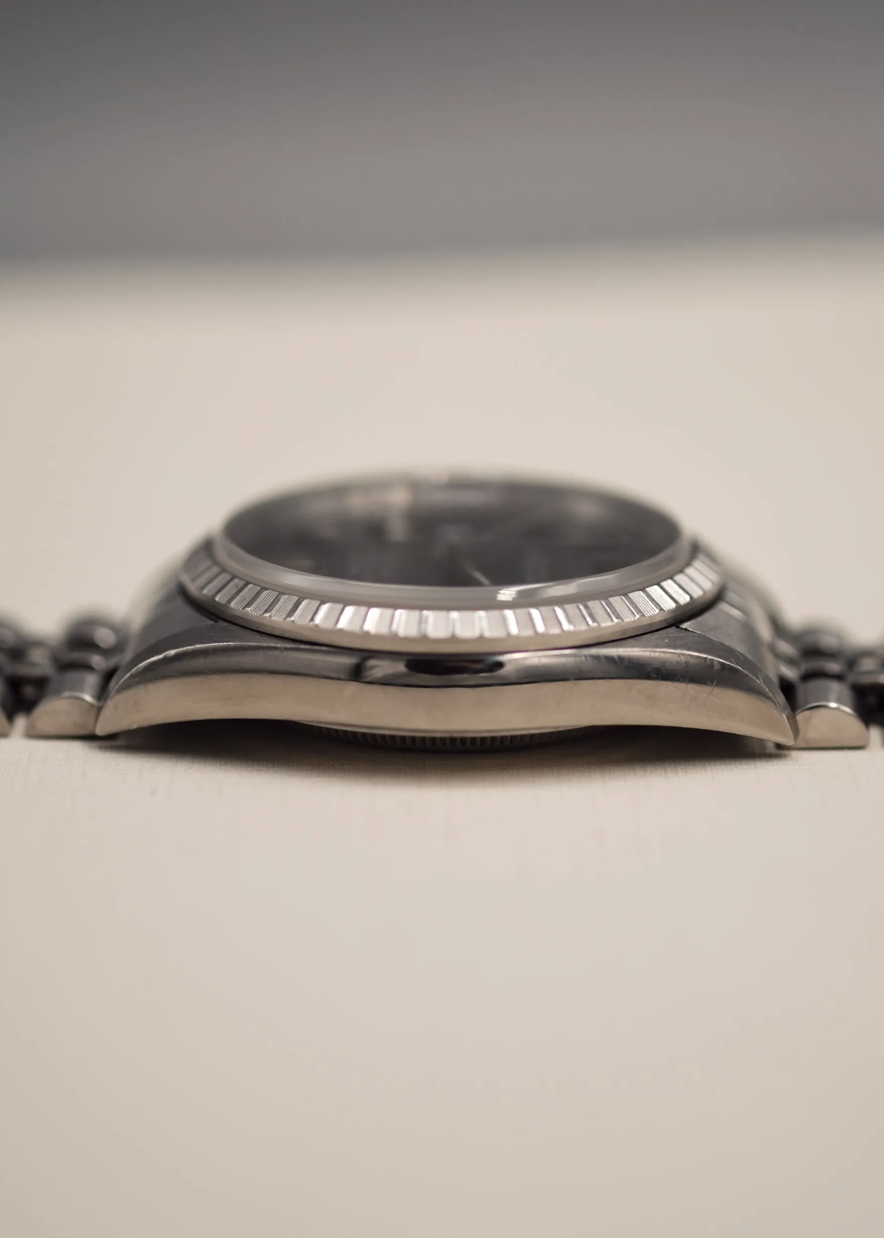 Rolex Datejust 16220 Black Roman Track Dial w/Papers - 2002