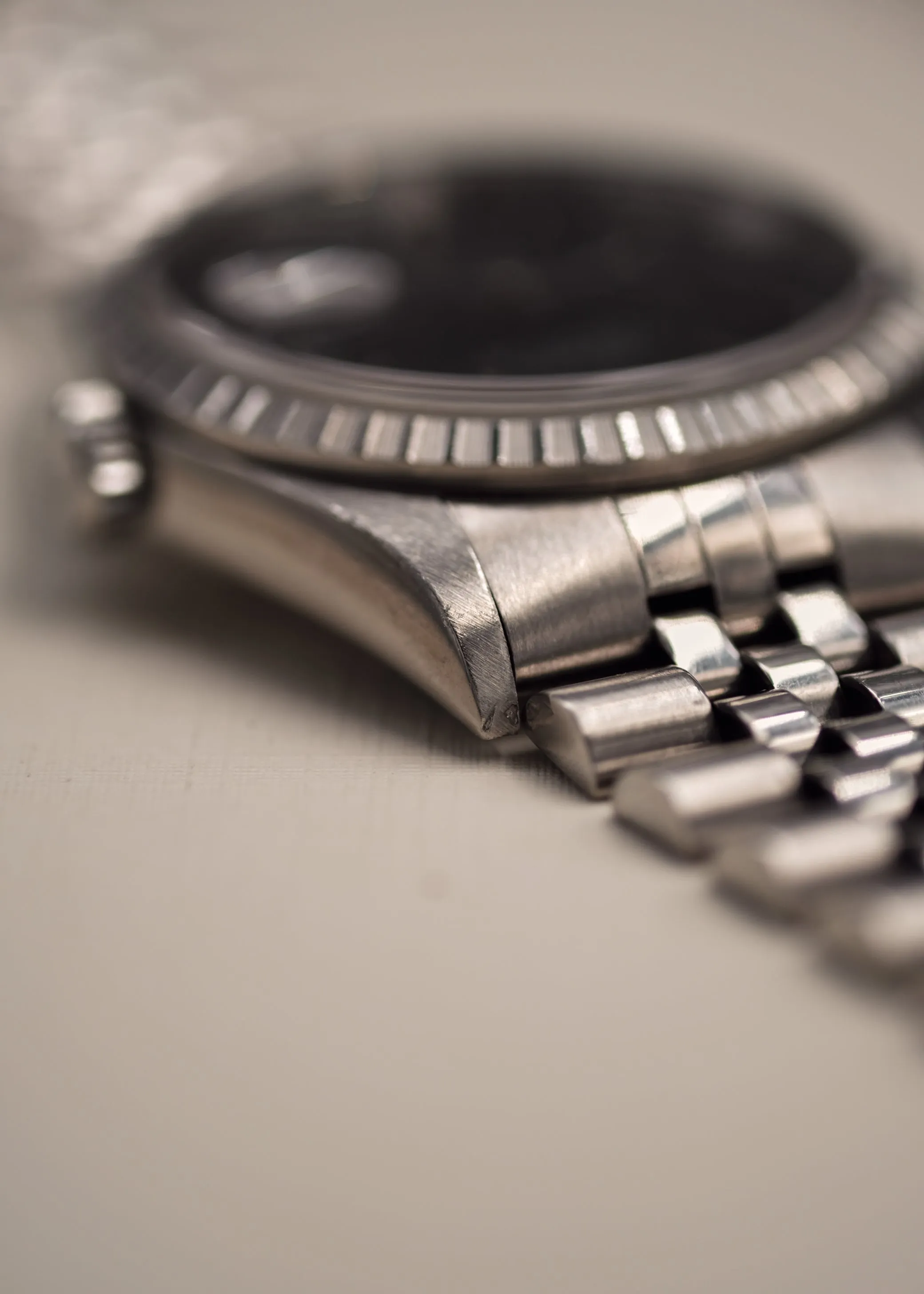Rolex Datejust 16220 Black Roman Track Dial w/Papers - 2002