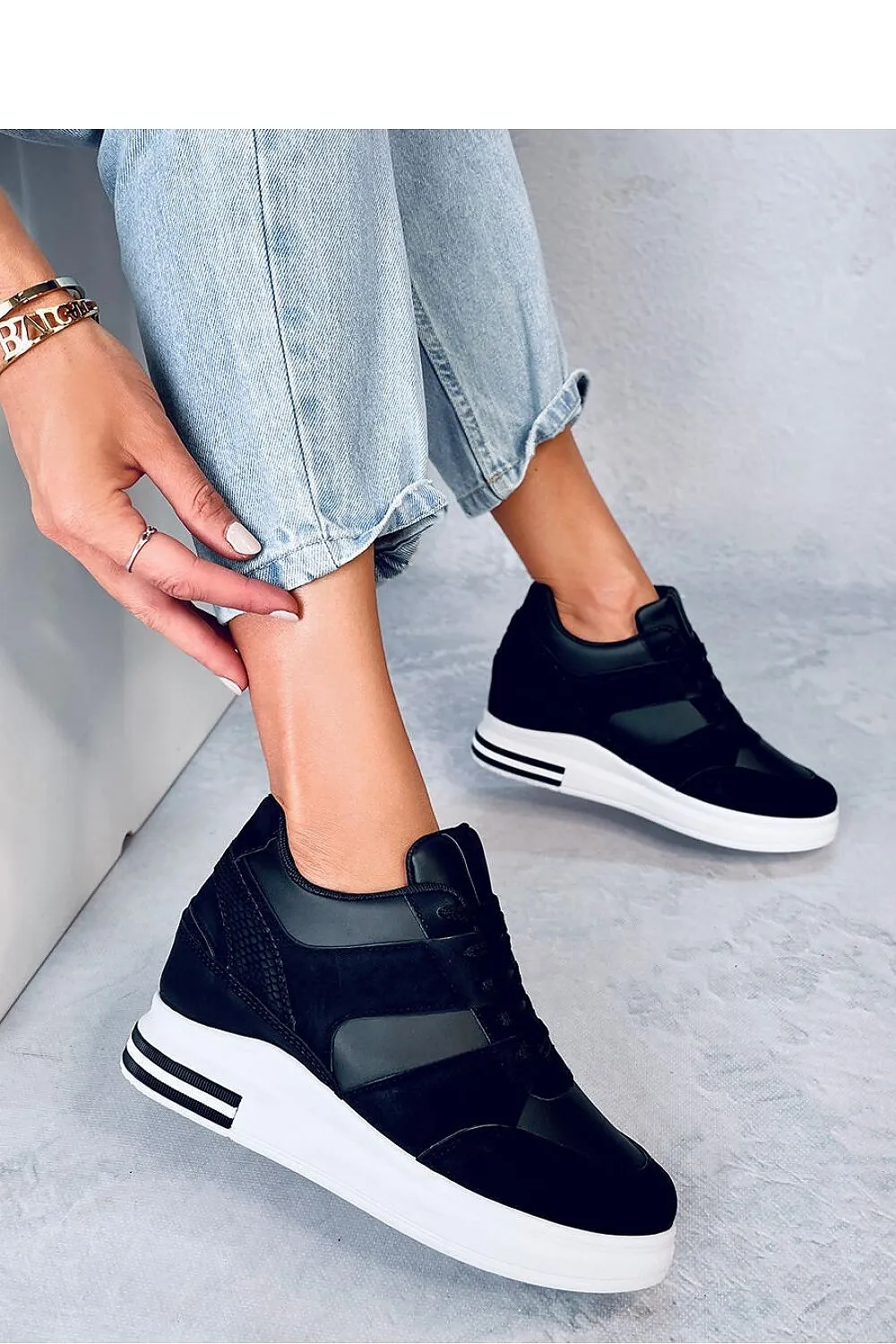 Sport Shoes
