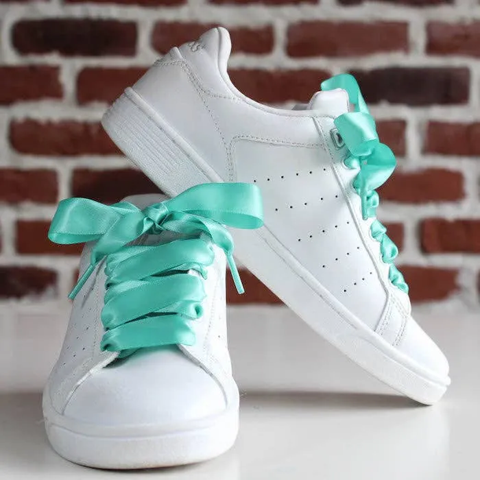 Turquoise satin laces