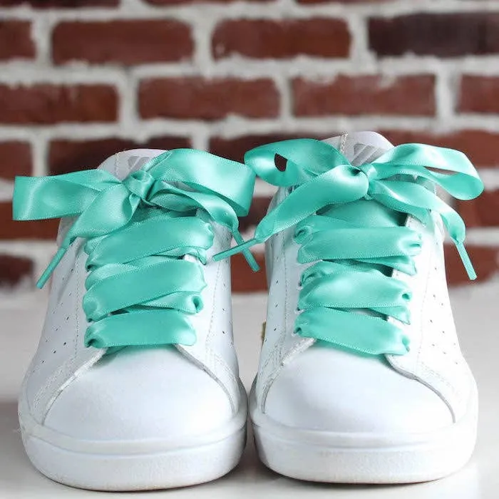 Turquoise satin laces