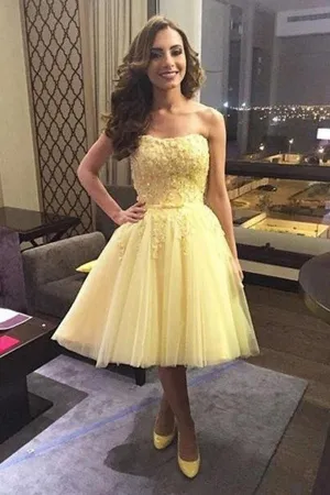 Yellow Off Shoulder A-line Tulle Homecoming Dress With Appliques, MH379